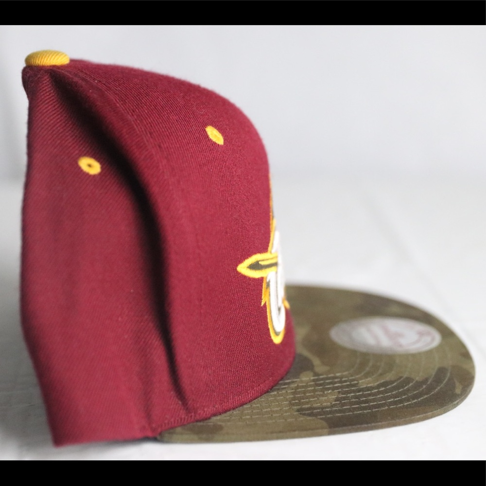 Cleveland Cavaliers Mitchell & Ness Adjustable Hat - Picture 2 of 6